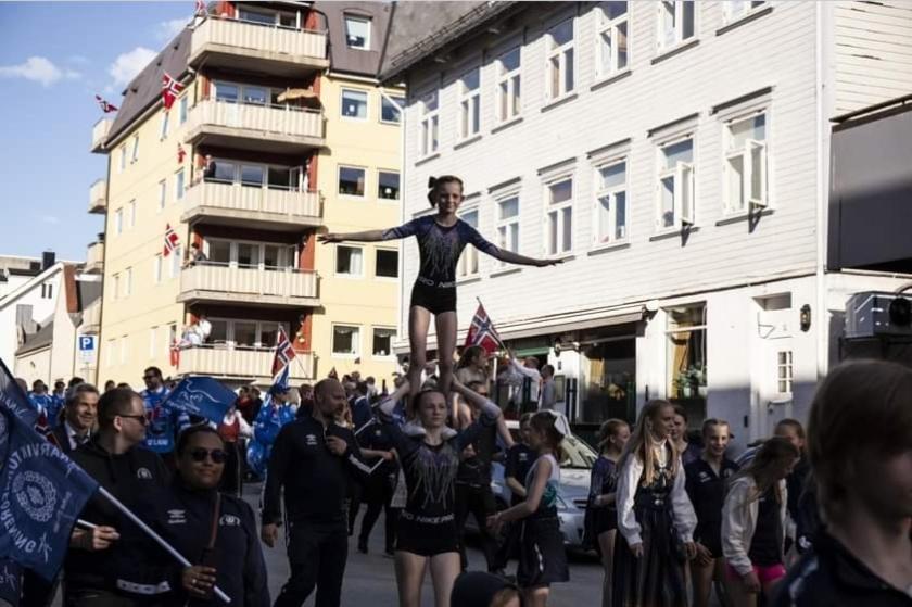 Koselig Leilighet I Narvik Sentrum 5 Soveplasser Gratis Parkering Og Gratis Internett Bagian luar foto