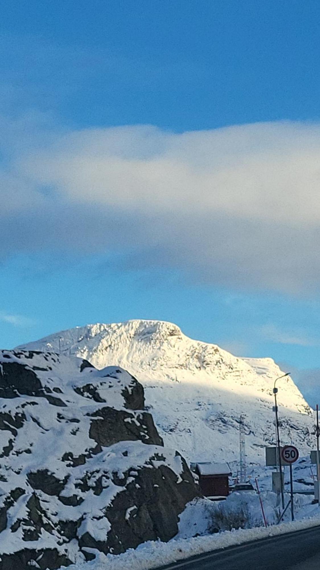 Koselig Leilighet I Narvik Sentrum 5 Soveplasser Gratis Parkering Og Gratis Internett Bagian luar foto