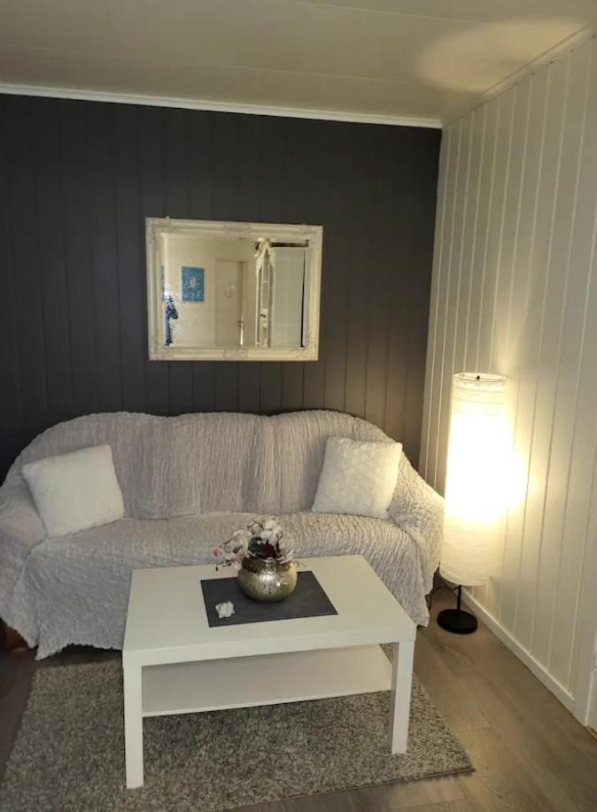 Koselig Leilighet I Narvik Sentrum 5 Soveplasser Gratis Parkering Og Gratis Internett Bagian luar foto